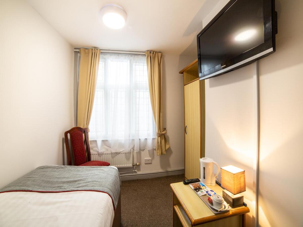 The Royal Hotel Kettering Bagian luar foto