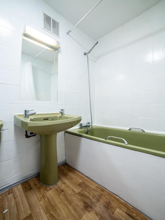 The Royal Hotel Kettering Bagian luar foto