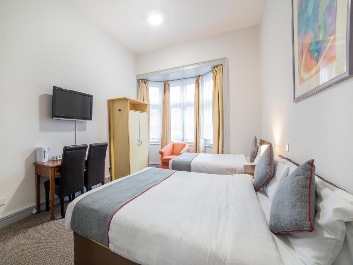 The Royal Hotel Kettering Bagian luar foto