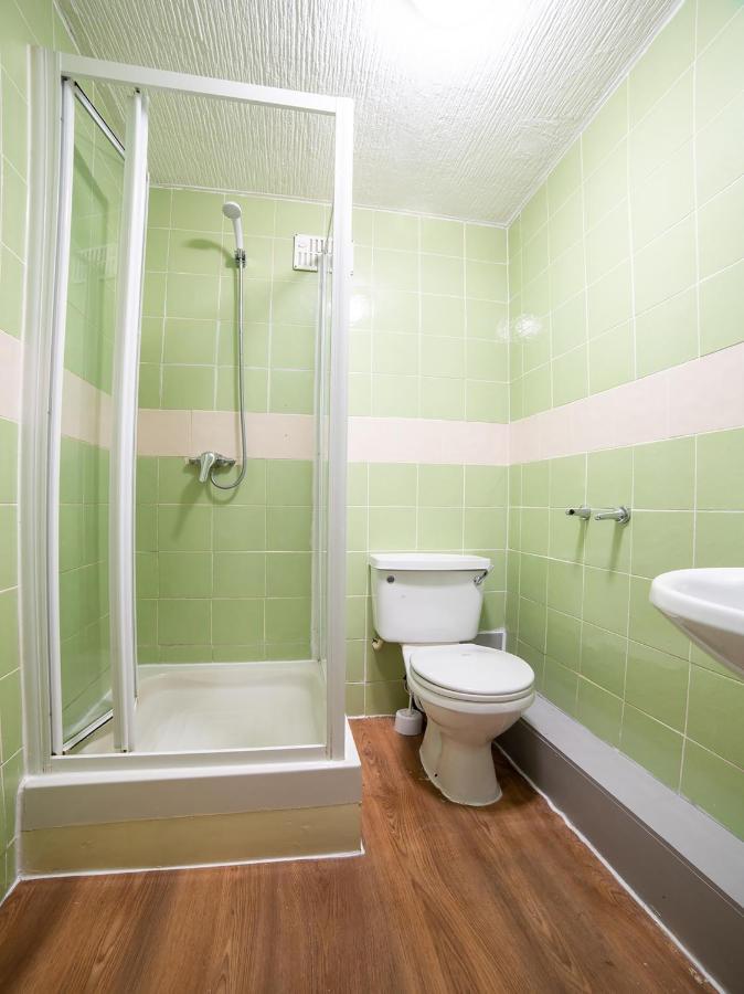 The Royal Hotel Kettering Bagian luar foto